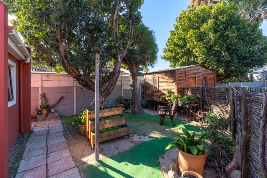4 Bedroom Property for Sale in Edgemead Western Cape